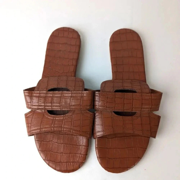 Summer Slip On Flats - 39 (8.5) - Picture 2 of 5